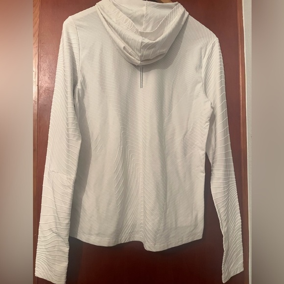 Nike Dri Fit Sphere Element Pullover Hoodie Cream Women's M [CU3381-133} - Picture 4 of 12